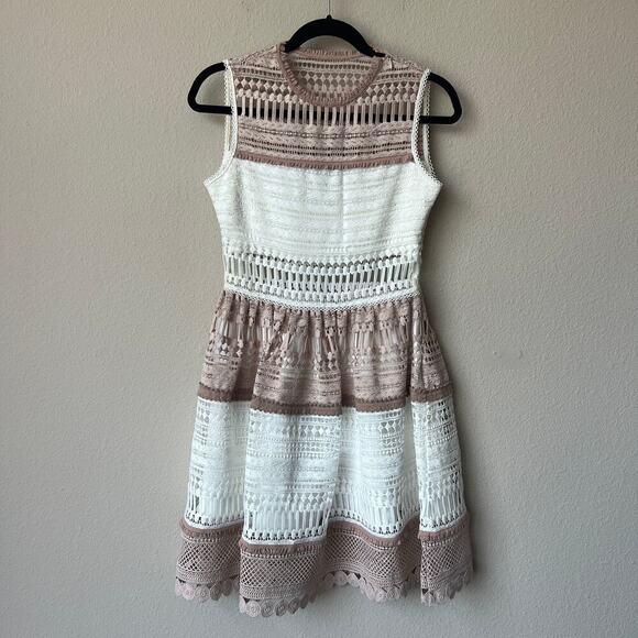 ALEXIS Melania White Beige Lace Tiered Mini Dress Size S - Picture 2 of 5
